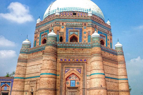 tomb-of-shah-rukn-e-alam-2014-07-311E52C765-4B8C-2FE9-4618-44E8687C799A.jpg